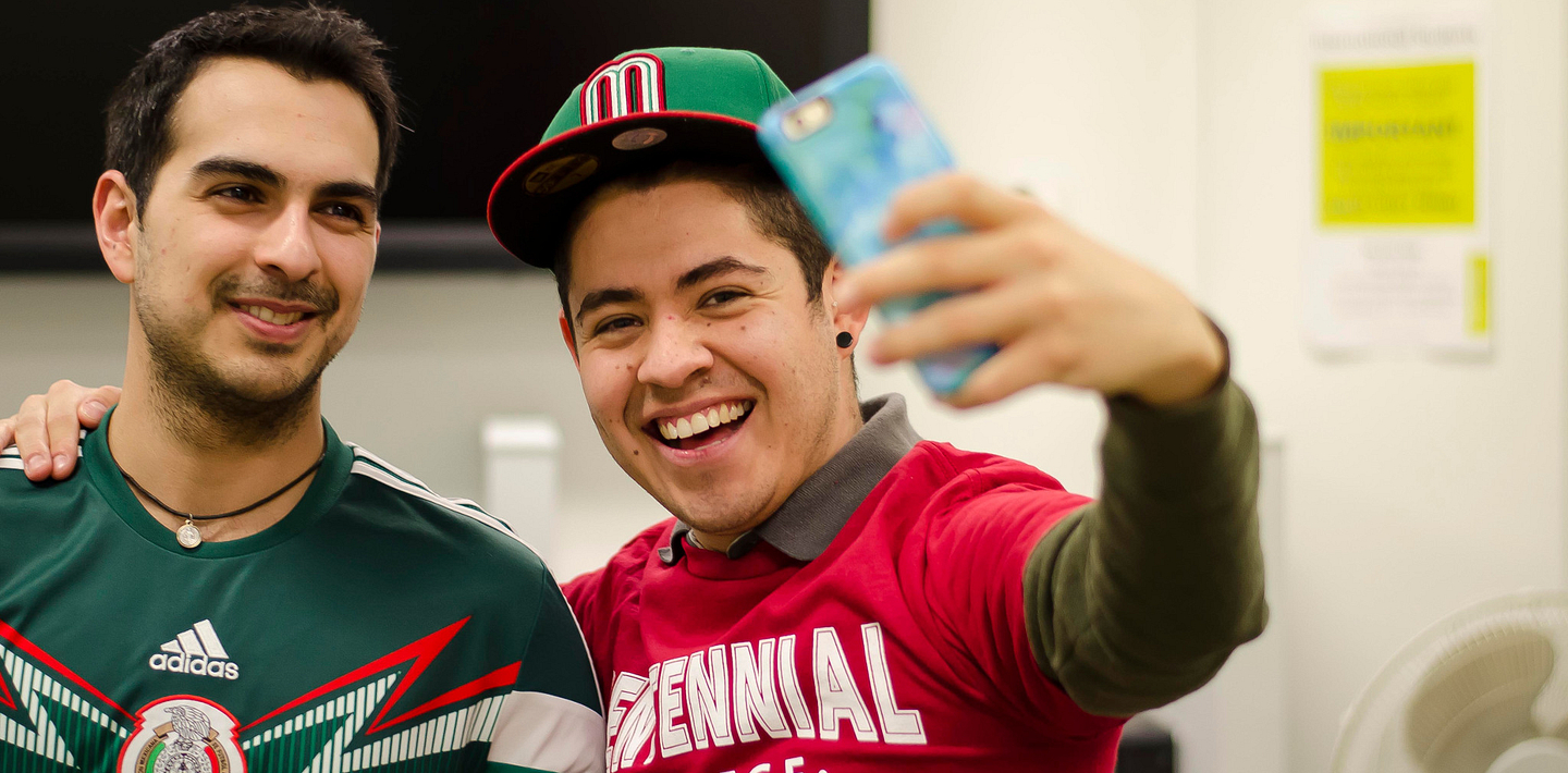 picture of Centennial College International Students taking a selfie